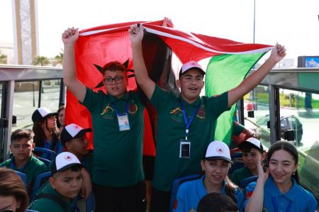 أطفال القدس يصلون إلى "ملتقى البحرين" بطنجة ويقفون على بعض أسرار جمال مدينة البوغاز